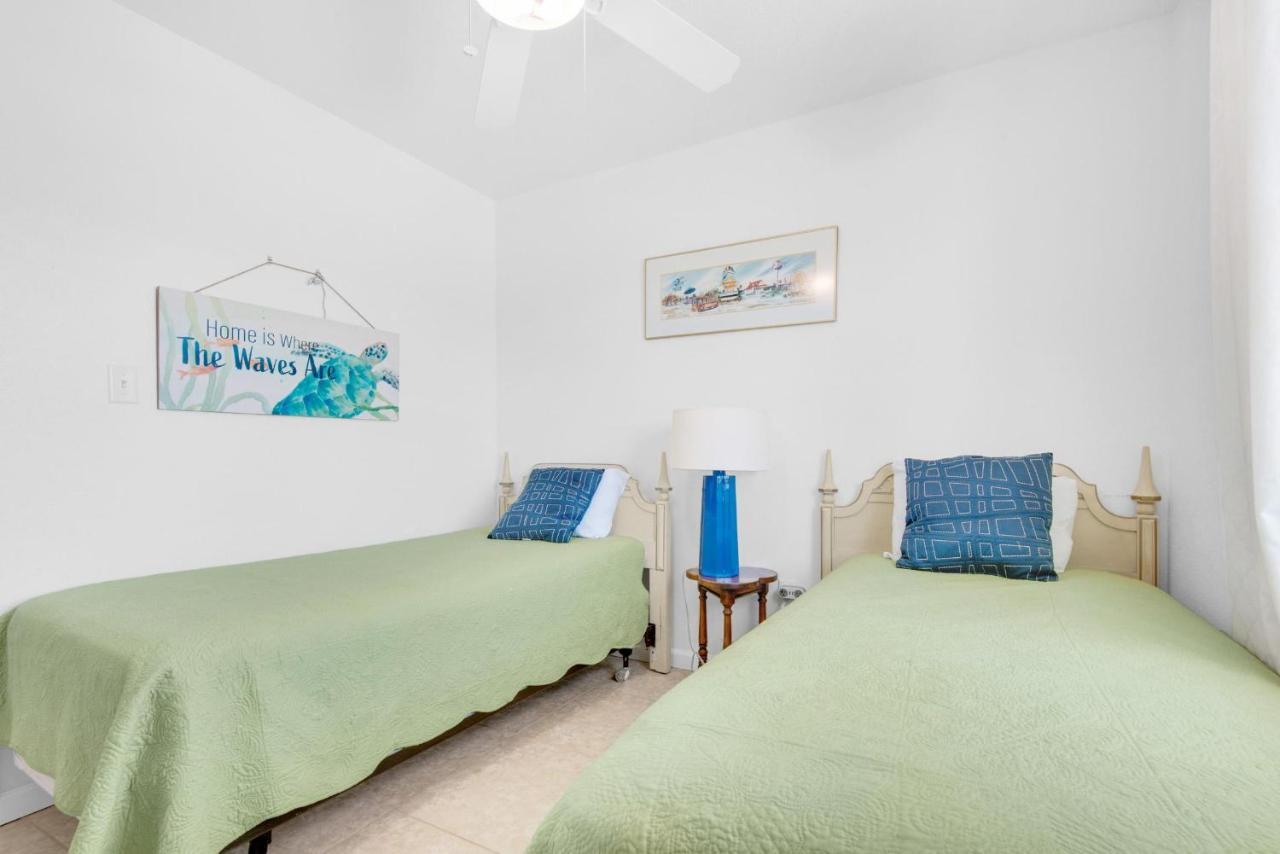 Moon Tide Cottage ペンサコーラ・ビーチ エクステリア 写真